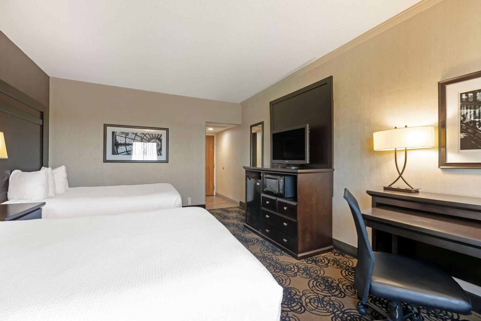 Best Western Plus Midwest Inn Омаха Экстерьер фото